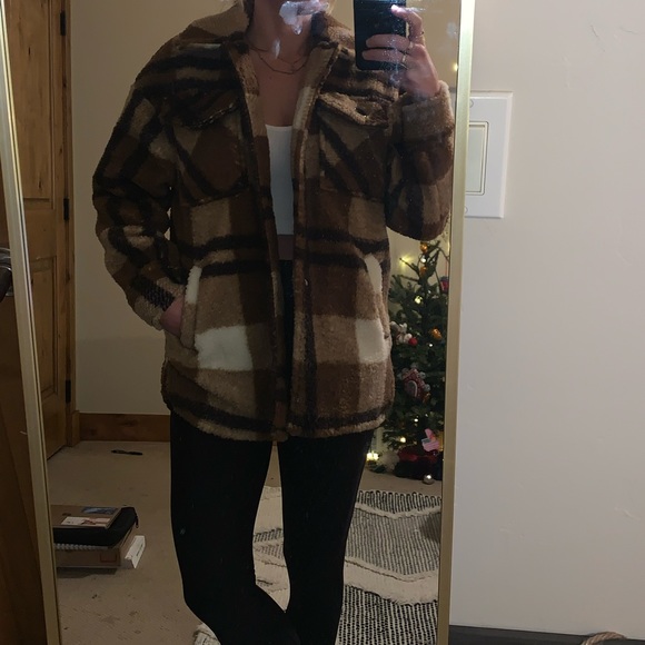 NWOT- stoic oversized sherpa shacket - Picture 6 of 6